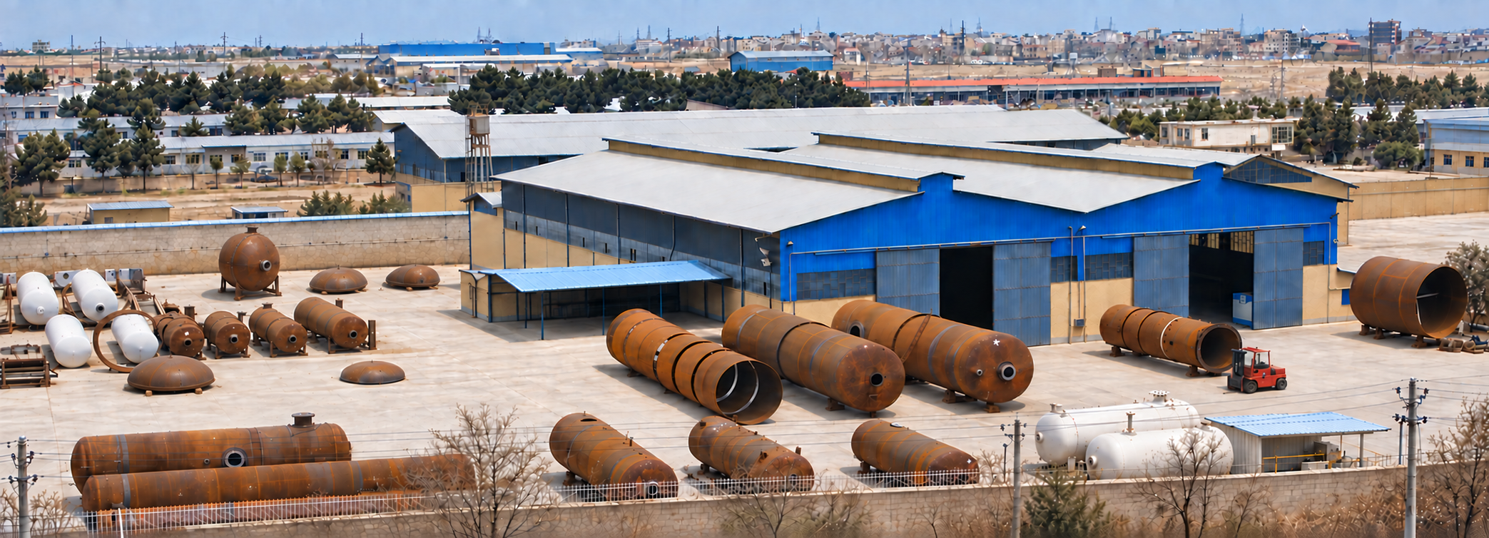 ASE SANAT factory yard with fabricated vessels and vessel heads